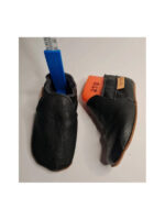 size 22 vegan slippers black with pompoms - Image 2