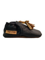 size 22 vegan slippers black with pompoms - Image 6