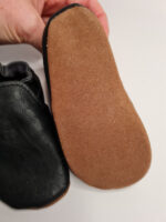 size 22 vegan slippers black with pompoms - Image 8