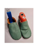 size 22 vegan slippers pastel green with pompoms - Image 7
