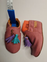 size 22  vegan slippers pink with pompoms - Image 7